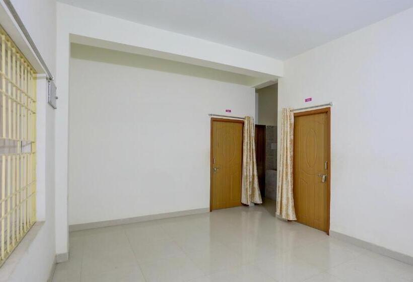 בית מלון כפרי Oyo Flagship Dn Premium Villa