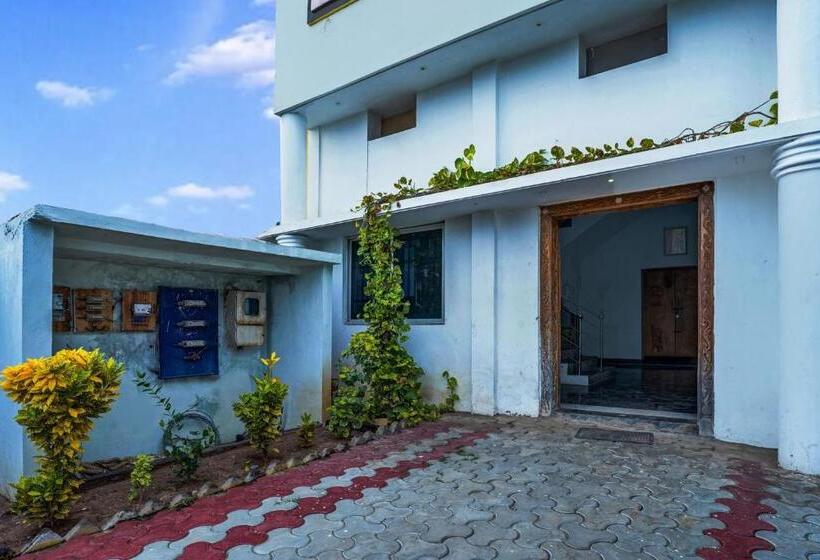 Отель Oyo Flagship Kallalagar