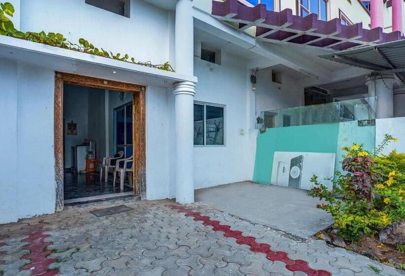 Отель Oyo Flagship Kallalagar