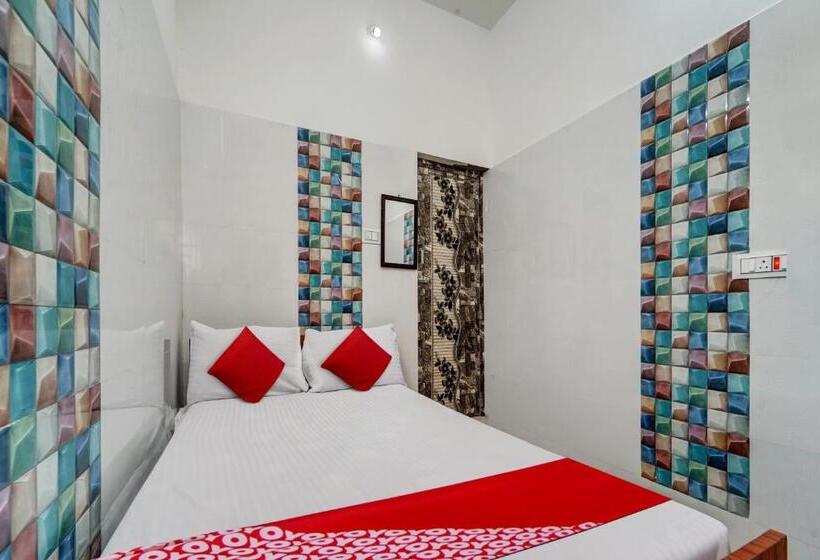 ホテル Oyo Pothini Palace