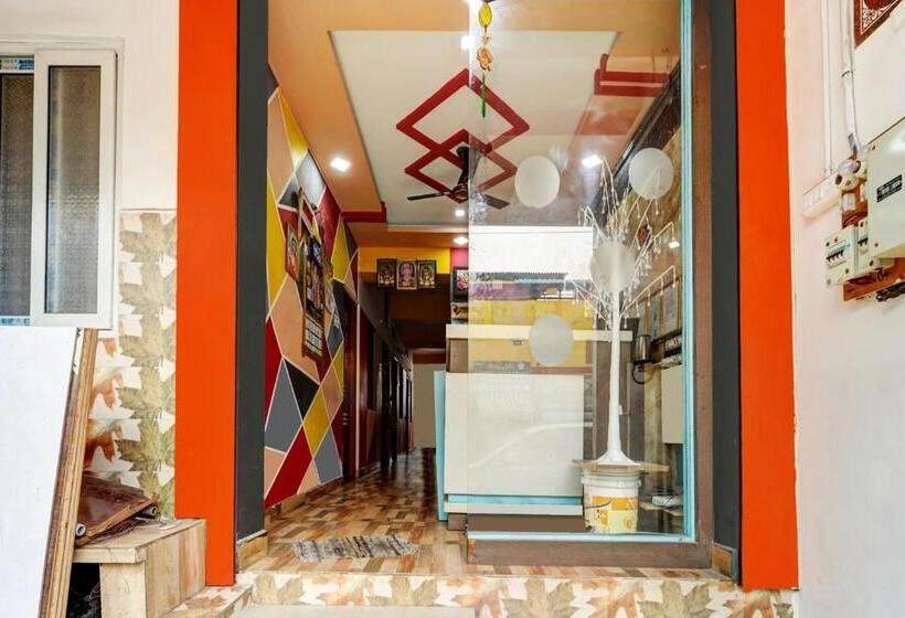 酒店 Oyo Pothini Palace