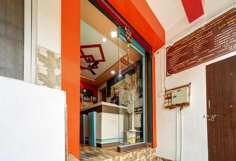 酒店 Oyo Pothini Palace