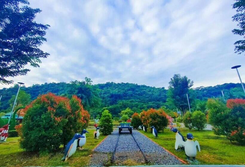 בית מלון כפרי Ptes Lory