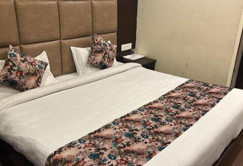 בית מלון כפרי Rama Inn, Kempty Fall Mussoorie