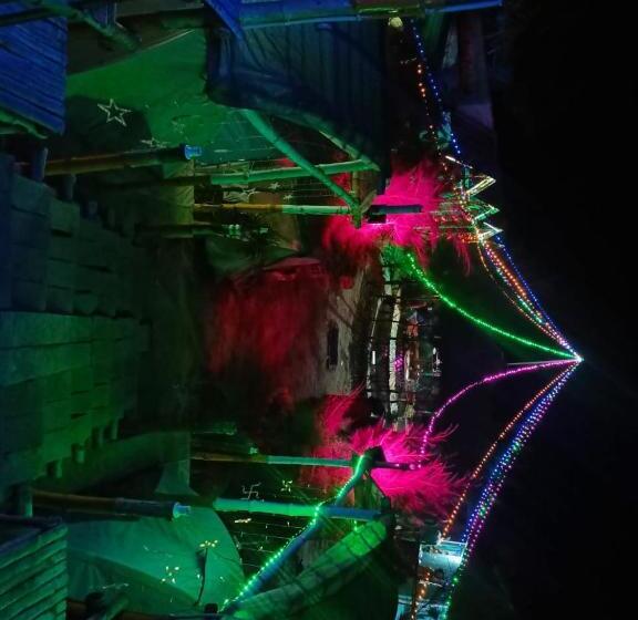 酒店 Shuktara Beach Camp, Mousuni Island