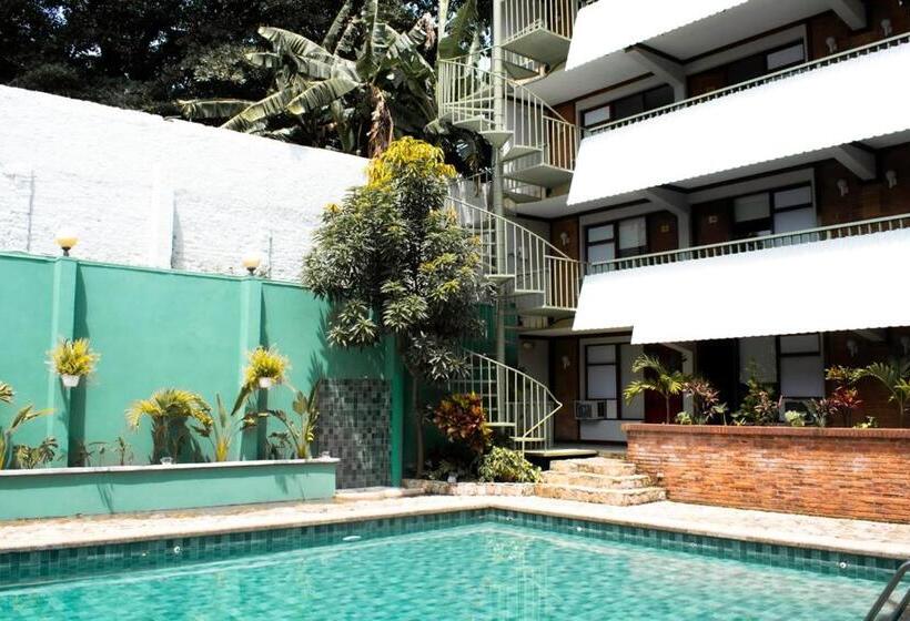 Отель Soy Local San José