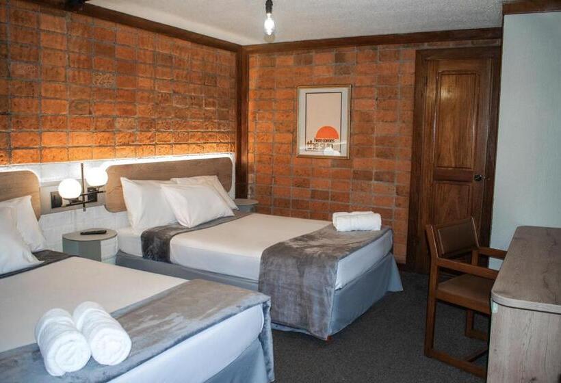 Отель Soy Local San José