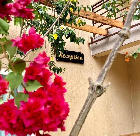 هتل The Address Resort