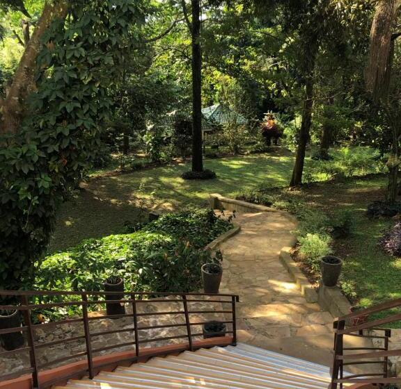 هتل The Address Resort