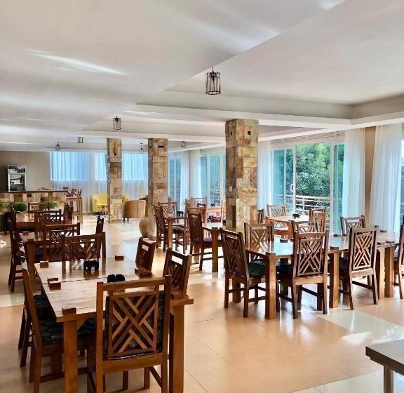 هتل The Address Resort