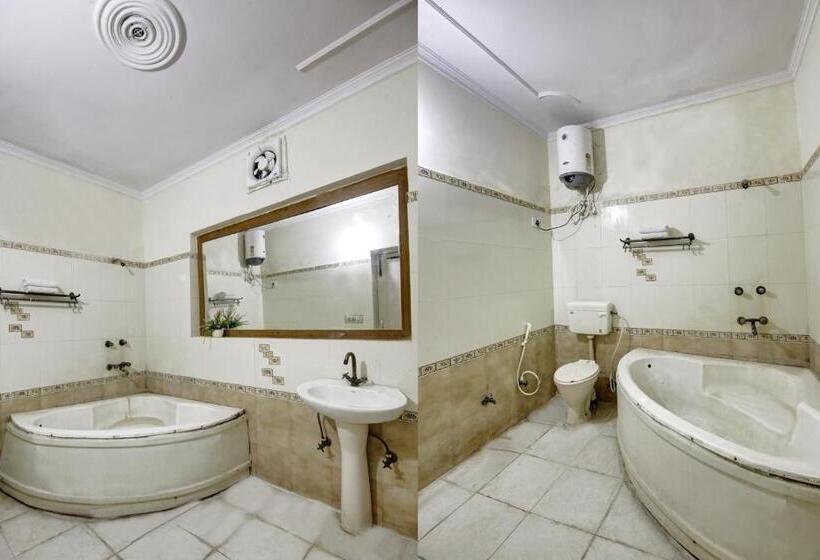 ホテル The Eden Park