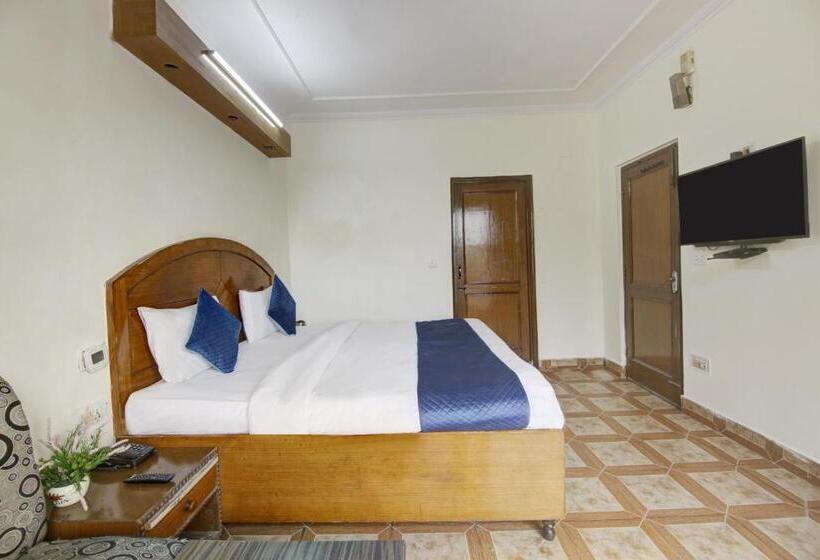 ホテル The Eden Park