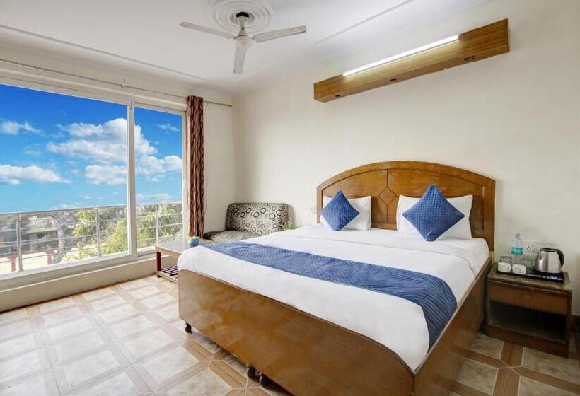 ホテル The Eden Park