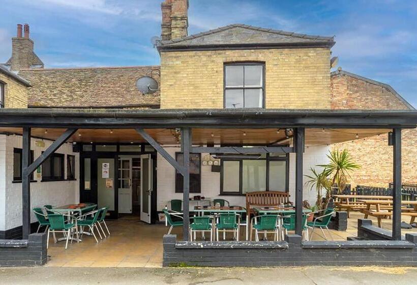 בית מלון כפרי The George