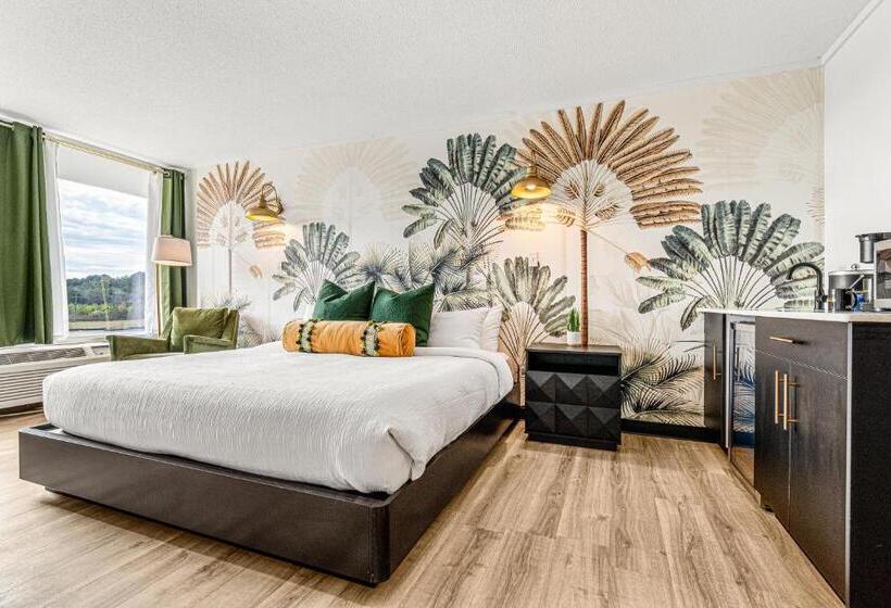 The Mallard Hotel & Suites