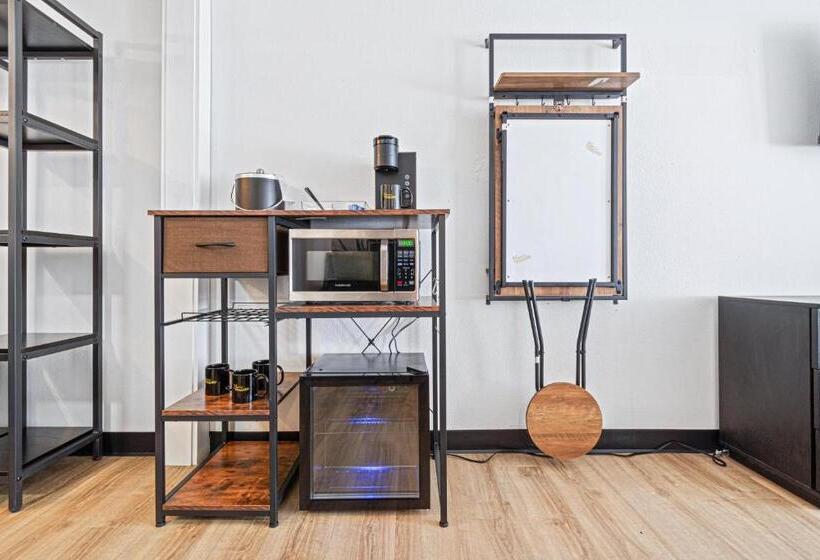 The Mallard Hotel & Suites