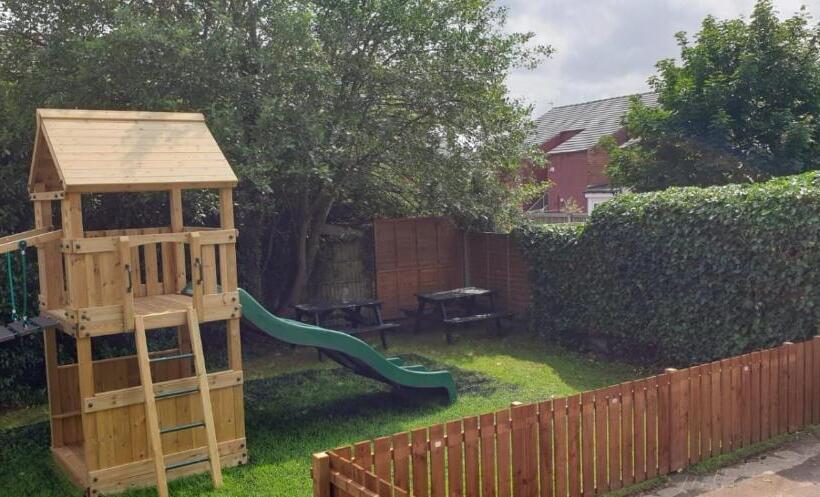 호텔 Ye Olde Original Withy Trees