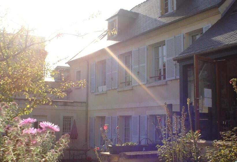 Location à Coucy Le Chateau