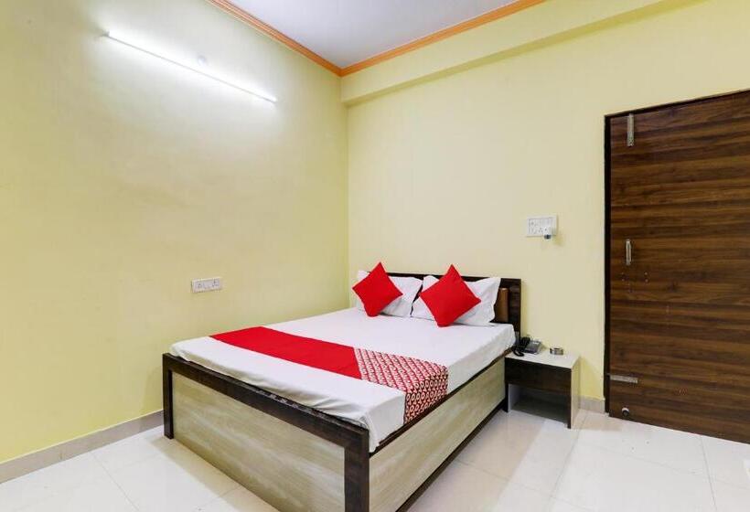 Oyo Flagship Hotel Cp Residency