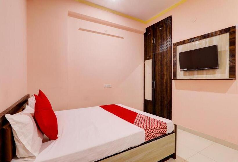 Oyo Flagship Hotel Cp Residency