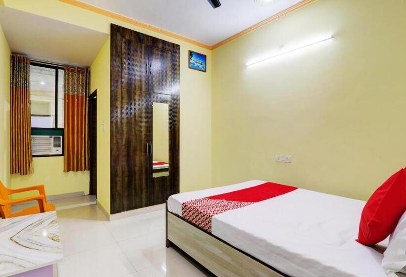 Oyo Flagship Hotel Cp Residency