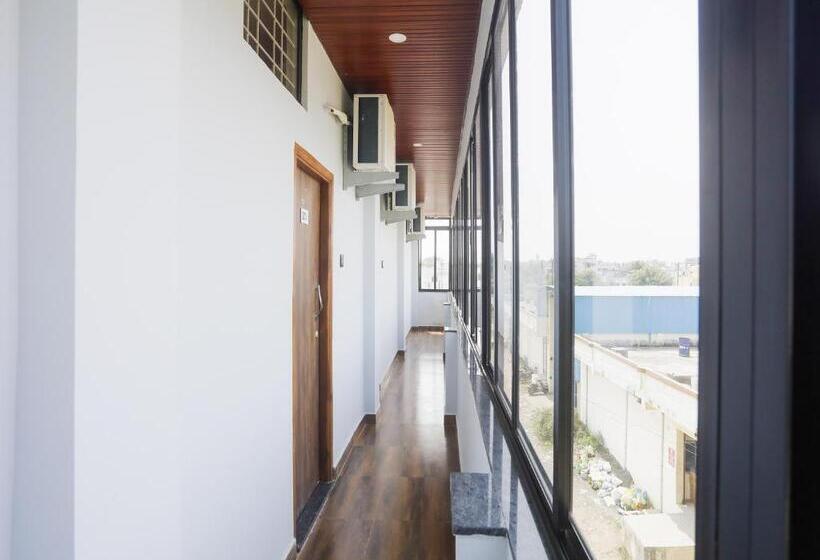 Oyo Flagship Hotel Rahul Service Appartment 2