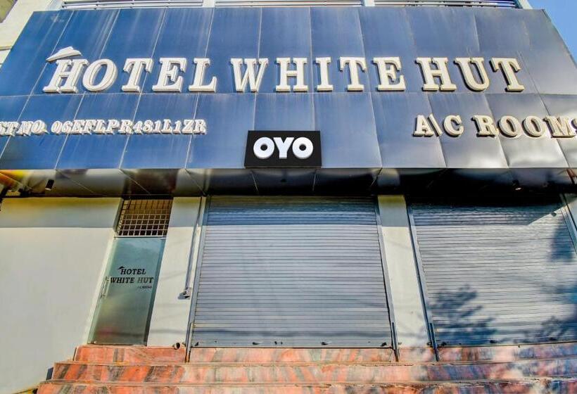 Oyo Flagship Hotel White Hut
