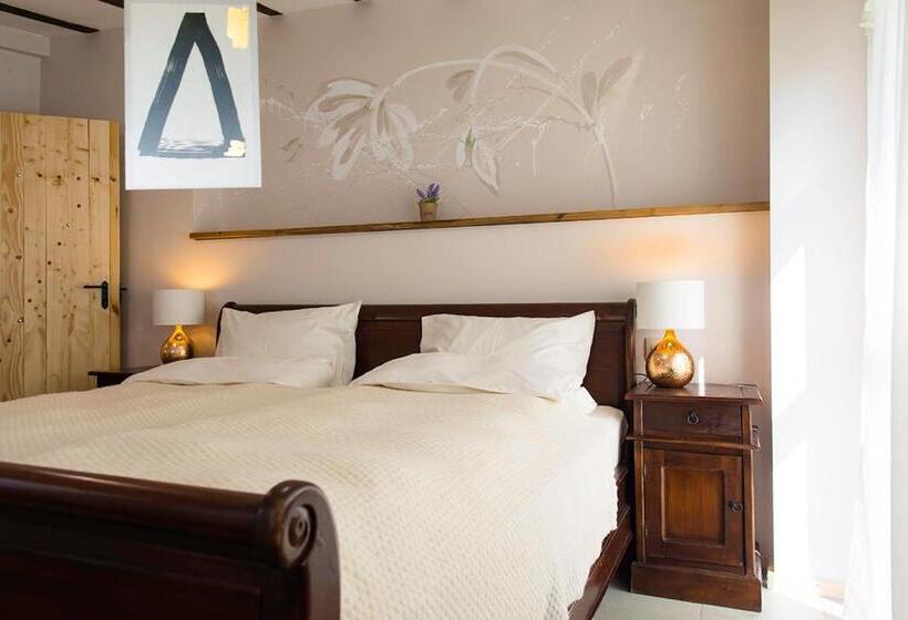 پانسیون стаи за гости в ритрийт център светлина мир любов Guest Rooms In Light Peace Love Center