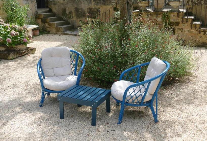 بنسيون 1 Rue Pasquet   A Double Room In The Main House