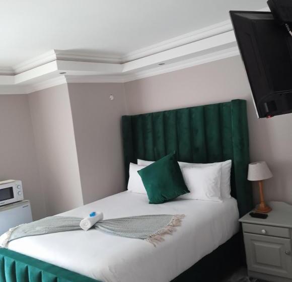 פנסיון 18onkuruman