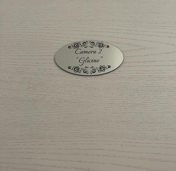 بنسيون Acquamarina Luxury Rooms