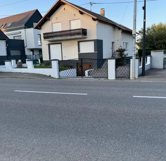 Пансион Basel Airport Stay