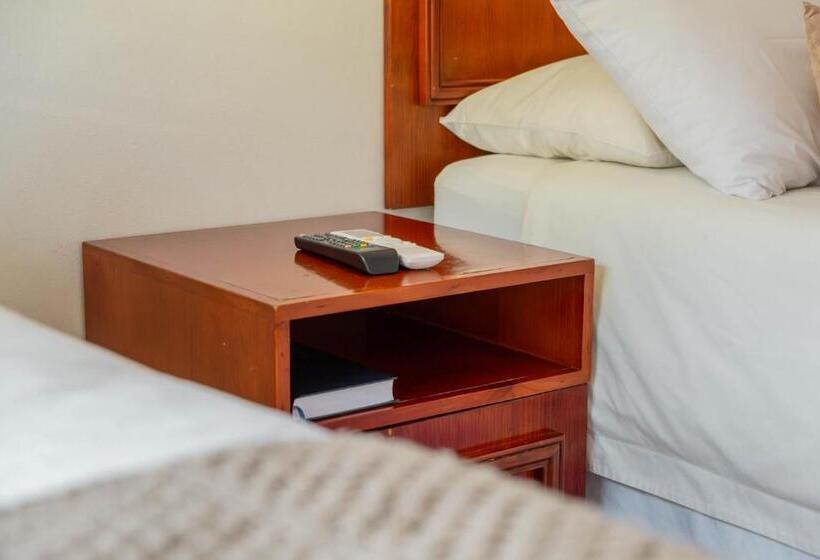 ペンション Broadway Boston