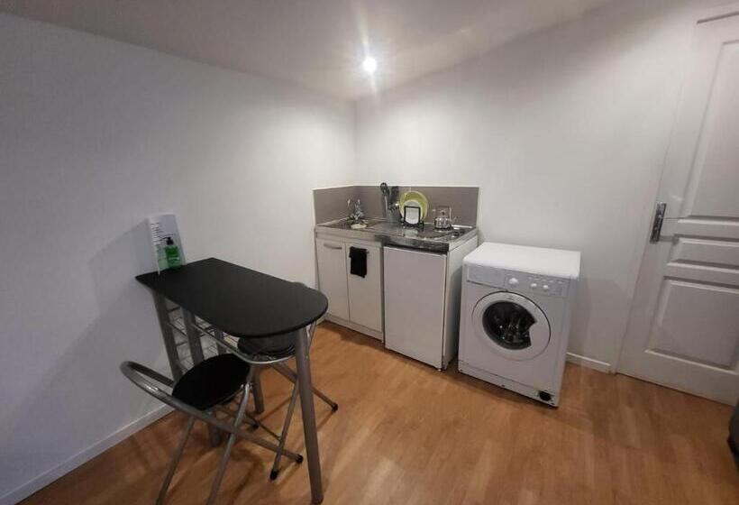 بنسيون Cabane Pas Loin De La Plage