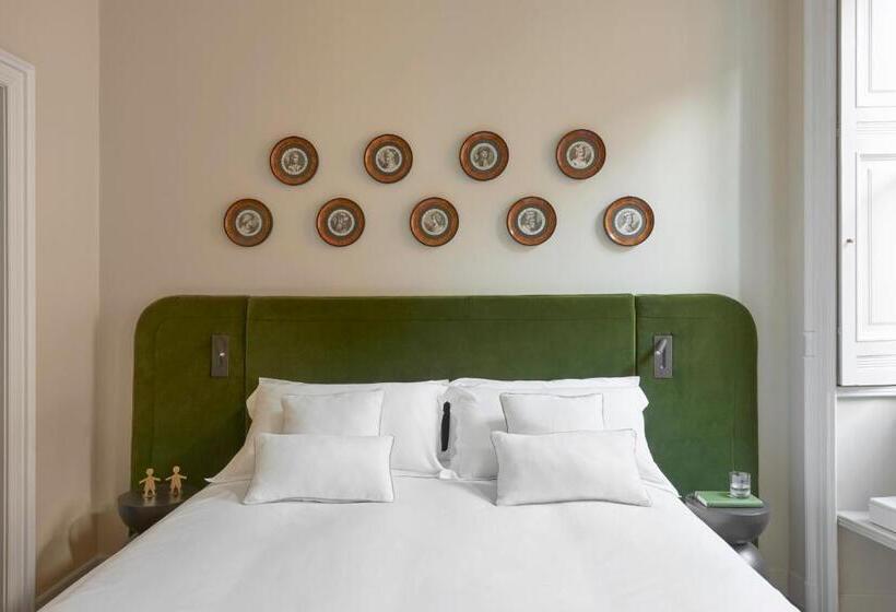 پانسیون Crossing Manzoni