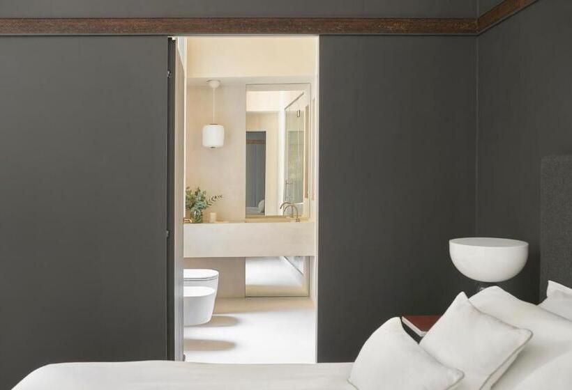 پانسیون Crossing Manzoni