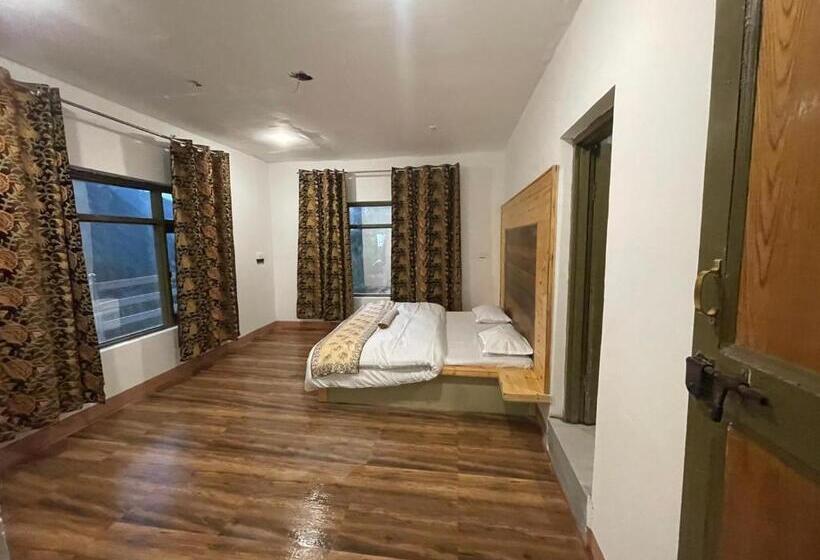 פנסיון Czara Chalet