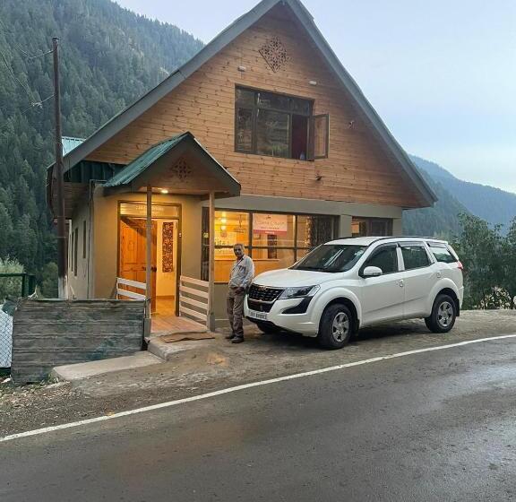 פנסיון Czara Chalet