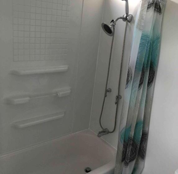 פנסיון Funky Little Shack