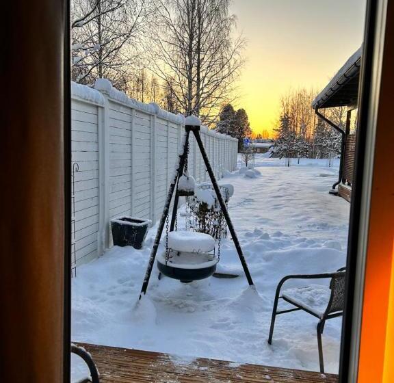 ペンション Guest House   Northern Tealight