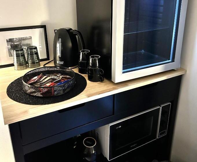 ペンション Guest House   Northern Tealight