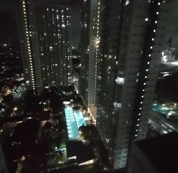 پانسیون Jocelyn Staycation @grass Residences North Edsa