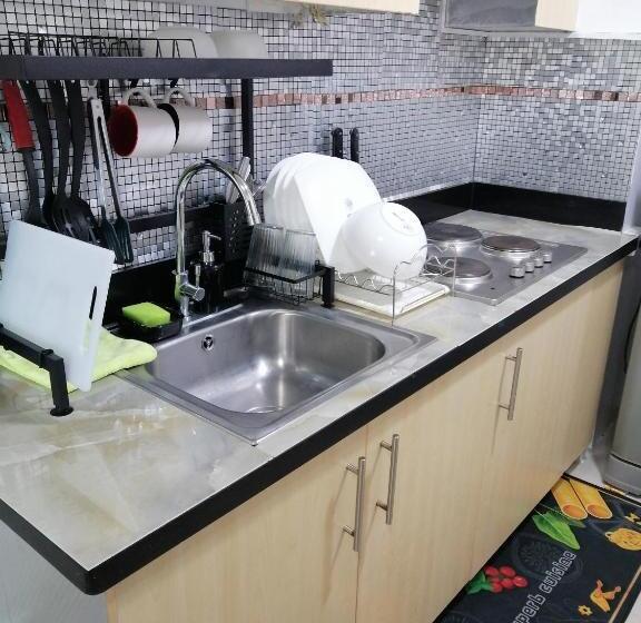 پانسیون Jocelyn Staycation @grass Residences North Edsa