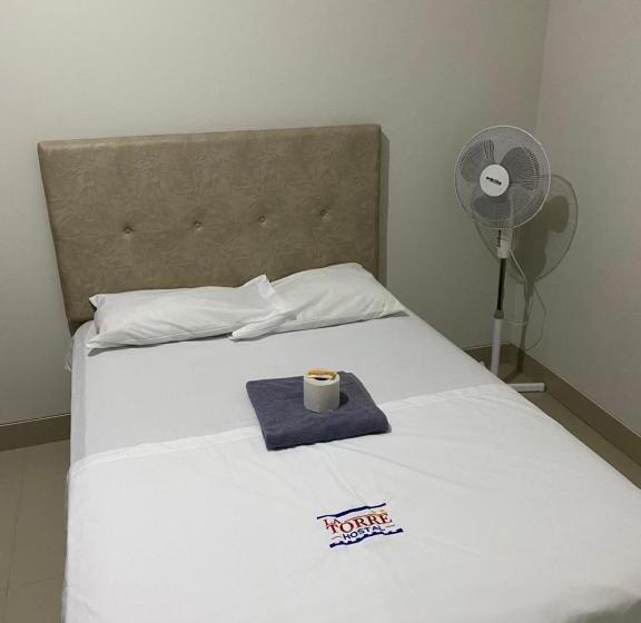 پانسیون Latorre Hostal