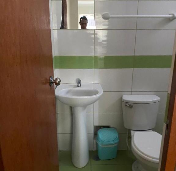 پانسیون Latorre Hostal