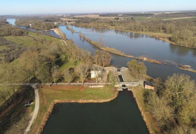 פנסיון Le Relais De Mantelot