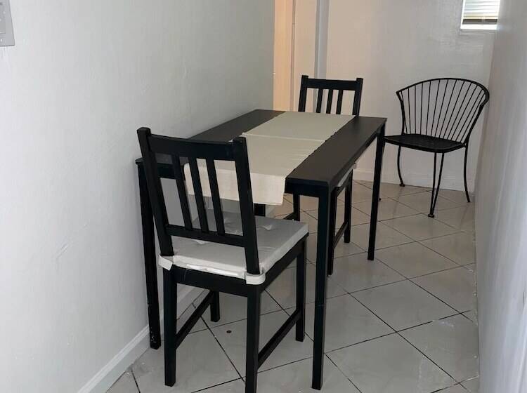 بنسيون Ludge By Eco Shared