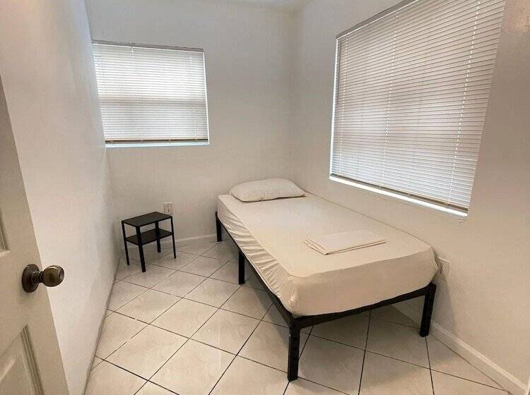 بنسيون Ludge By Eco Shared