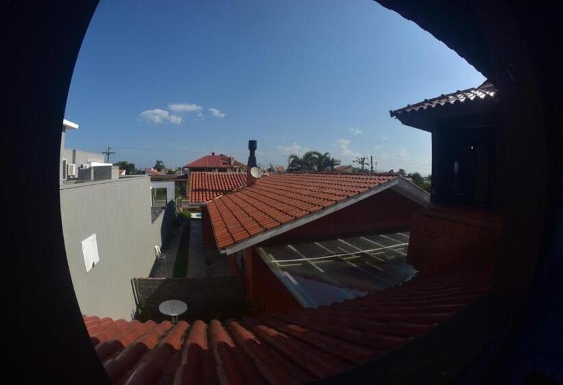 פנסיון Pousada Quintal !