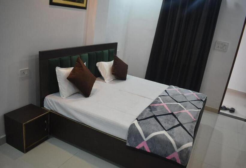 펜션 Raj Guest House